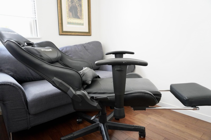 review-gaming-chair-gt901-reclining