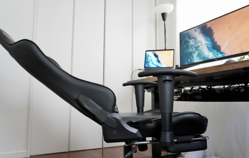 review-gaming-chair-gt901-reclining